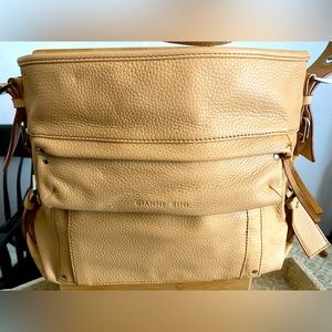 Giani Bernini Pebble Leather